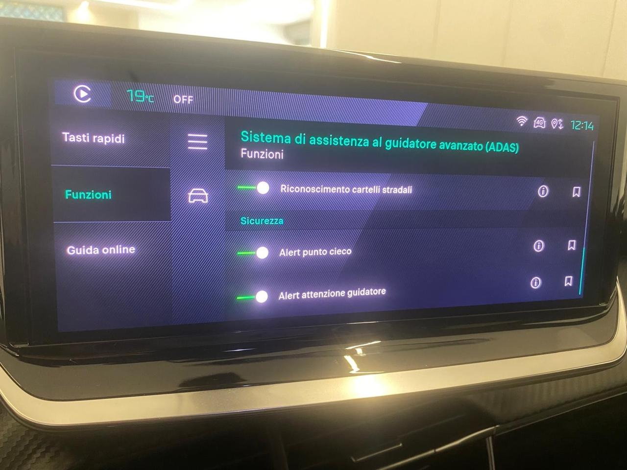 Peugeot 2008 BlueHDi 130 S&S EAT8 Allure Pack