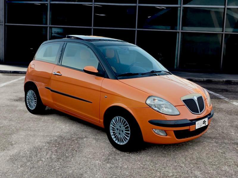 Lancia Ypsilon 1.2 BENZ 80 CV 16v Oro OK NEOPATENTATI