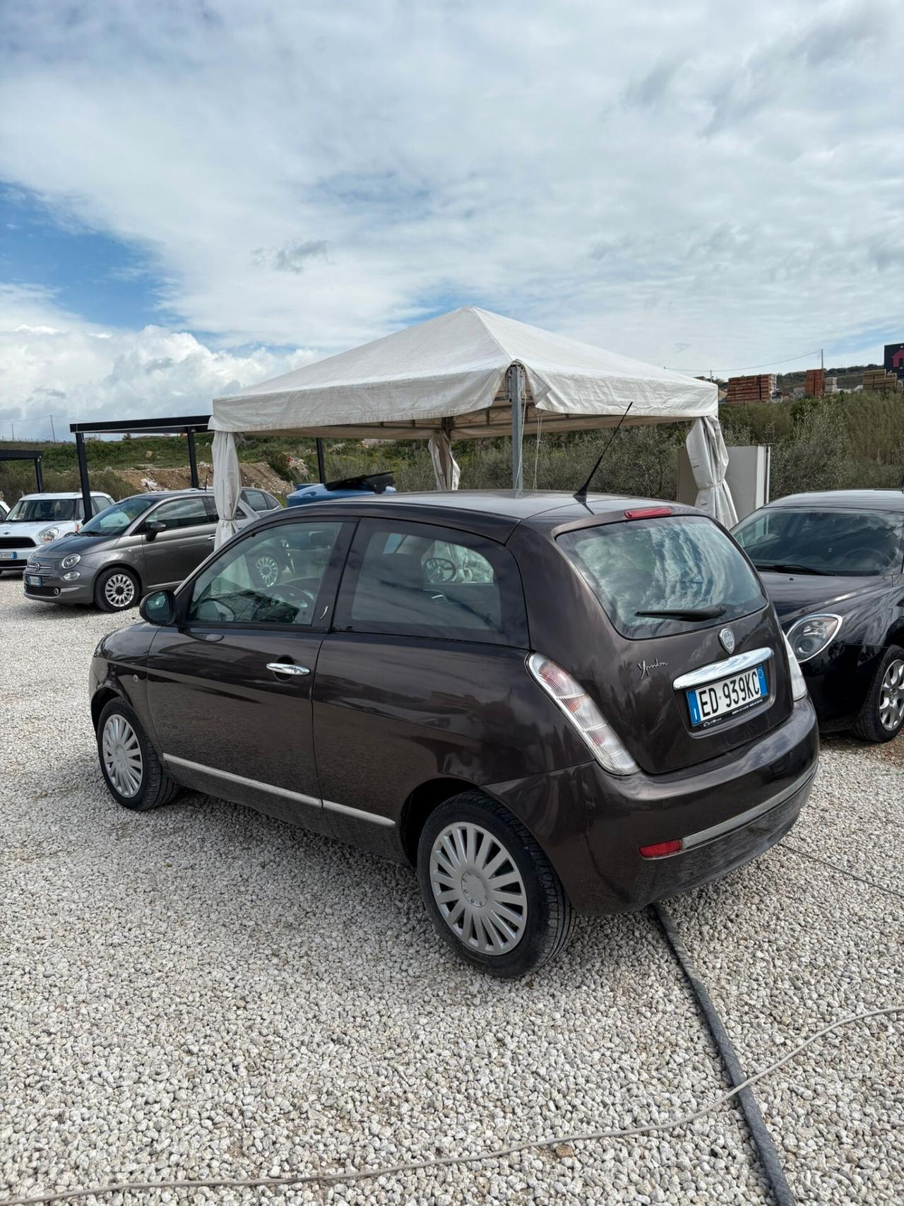 Lancia Ypsilon 1.2 69 CV Platino