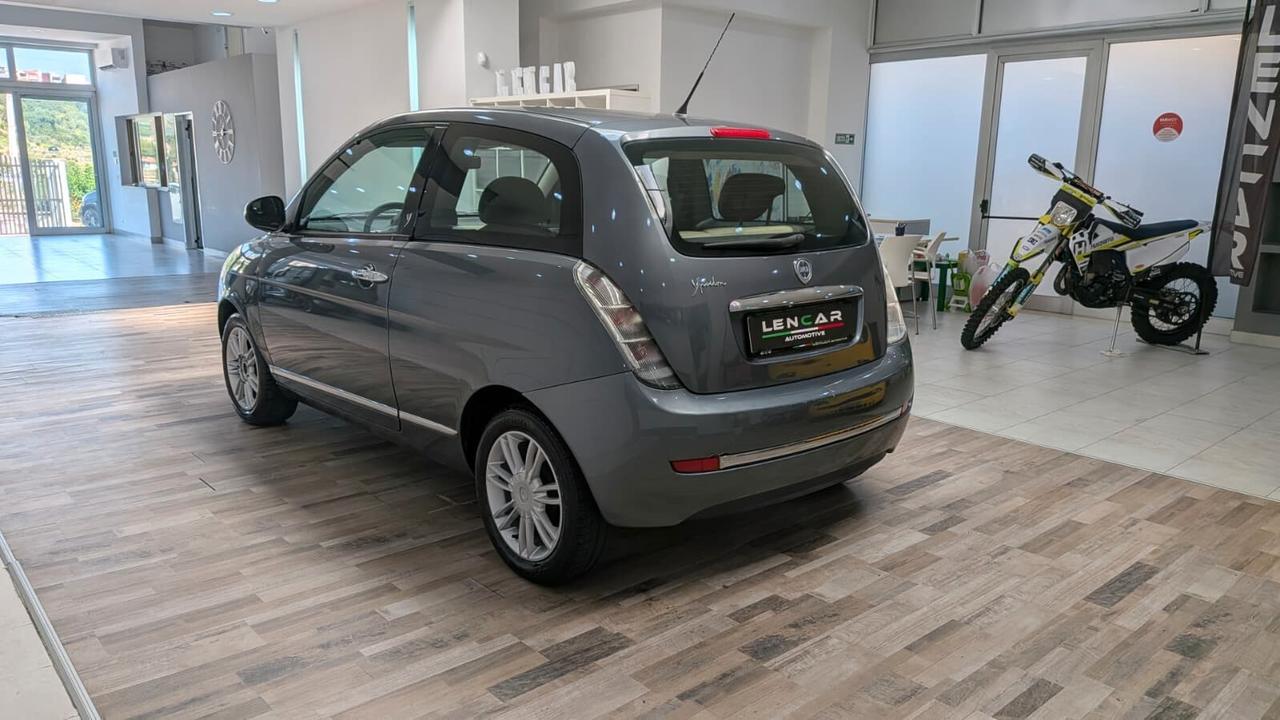 Lancia Ypsilon 1.2 Platino