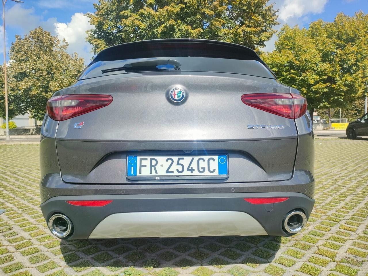 Alfa Romeo Stelvio 2.2 Turbodiesel 210 CV AT8 Q4 E