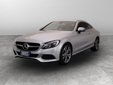 Mercedes-Benz Classe C-C205 2016 Coupe - C Coupe 220 d Premium 4matic auto