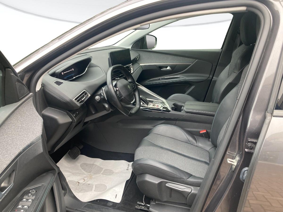 PEUGEOT 3008 1.5 bluehdi Allure Pack 130cv eat8