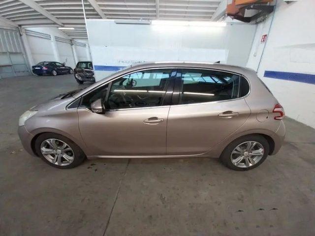 PEUGEOT 208 1.6 8V e-HDi 92CV Stop&Start 5p. Allure
