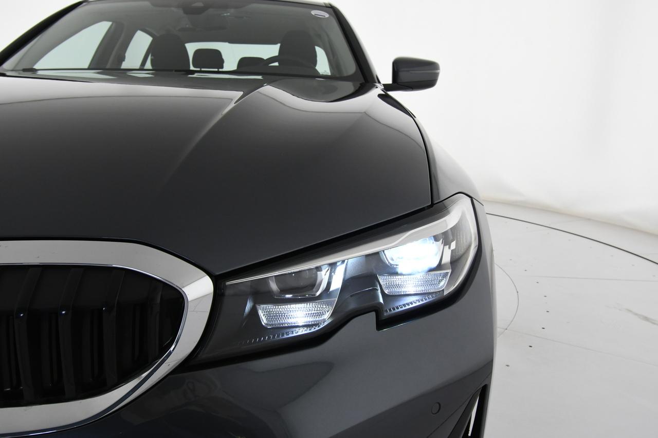 BMW 320d mhev 48V xdrive Business Advantage auto APP CONNECT+LED
