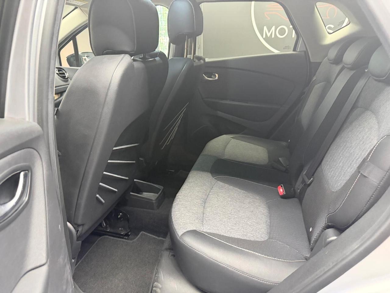 Renault Captur dCi 8V 90 CV EDC Sport Edition