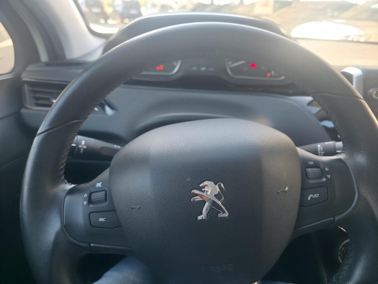 Peugeot 208 PureTech 82 Stop&Start 5 porte Signature