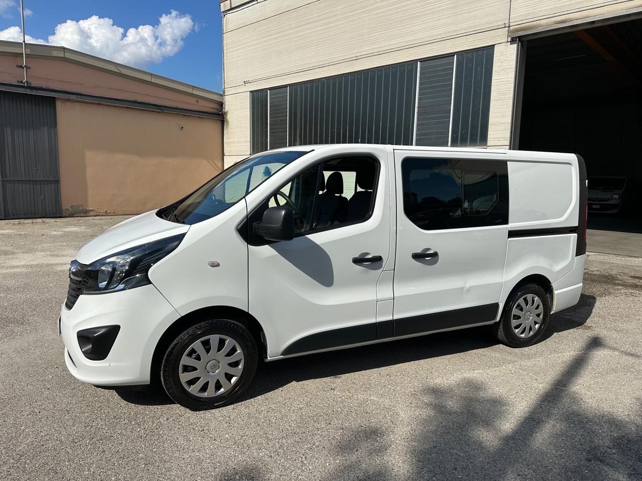 Opel Vivaro 1.6 CDTi Combi 6 posti Autocarro