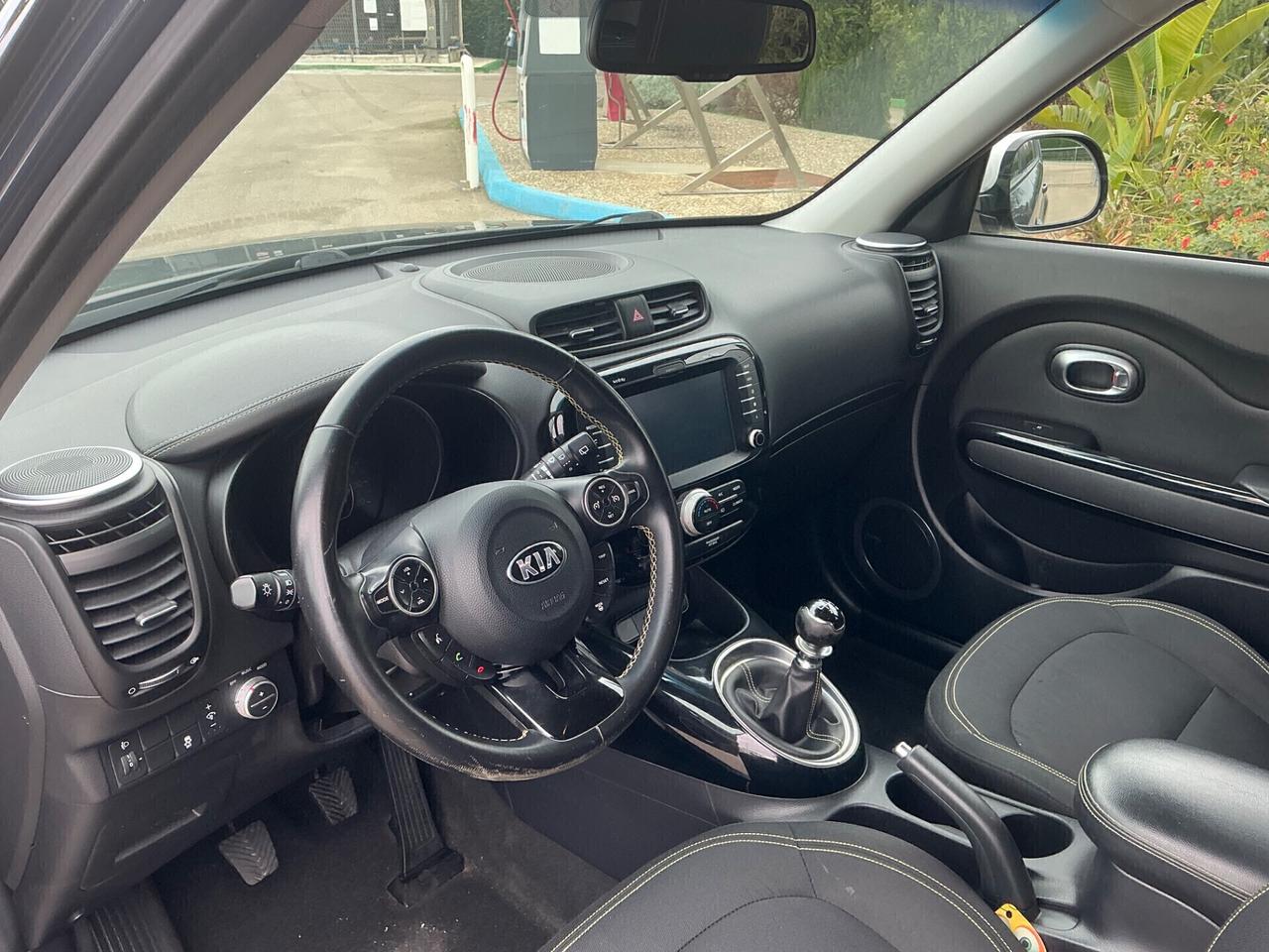 KIA SOUL 1.6 CRDI 136 Cv STRAFULL BI-COLOR 10/2016