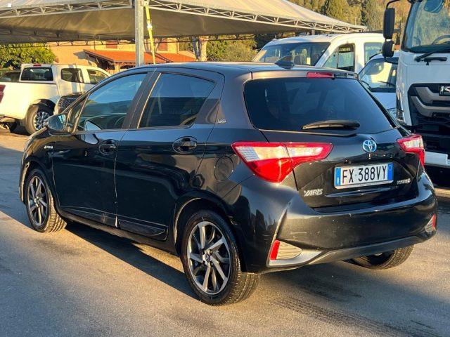 TOYOTA Yaris 1.5 Hybrid 5 porte Business