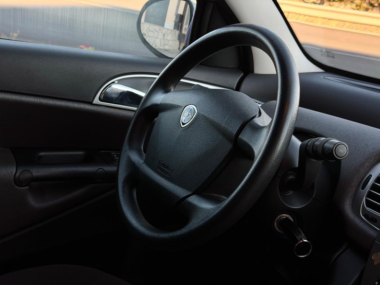 Lancia Ypsilon 1.2 69 CV Platino - SOLI 31.000KM