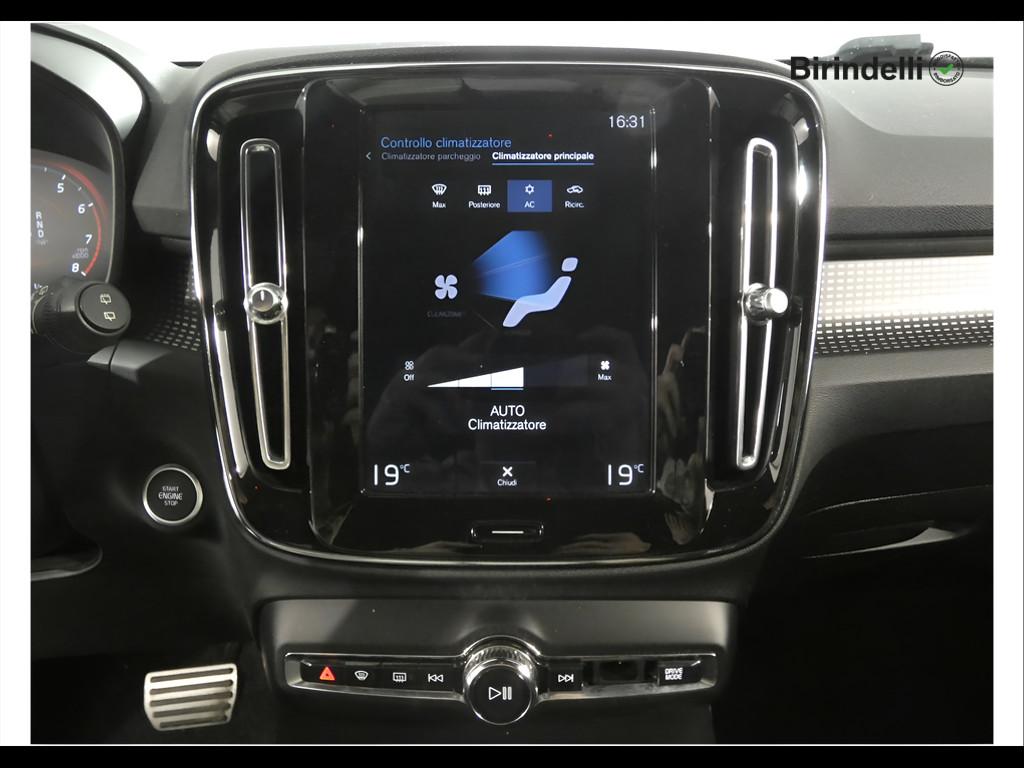 VOLVO XC40 (2017-->) - XC40 T4 Geartronic R-design