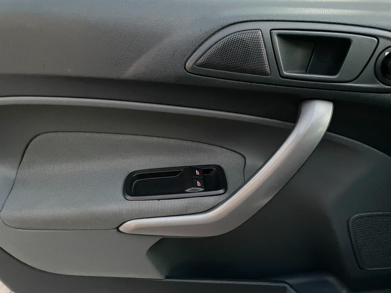 Ford Fiesta Fiesta+ 1.2 82CV 5 porte IDONEA NEOPATENTATI