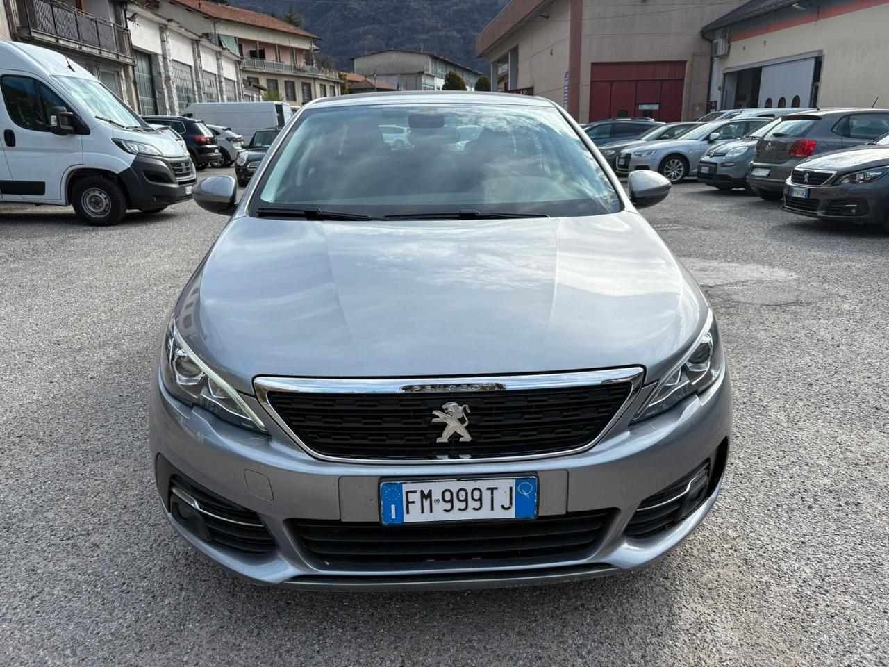 PEUGEOT 308 1.6 BLUEHDI EURO 6 – GARANZIA 12 MESI – KM CERTIFICATI