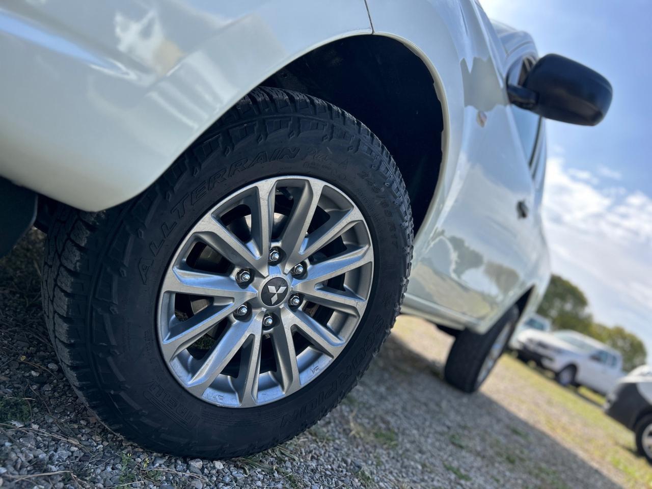 Mitsubishi L200 2.4 Diesel 154cv*CABINA SINGOLA*4POSTI*