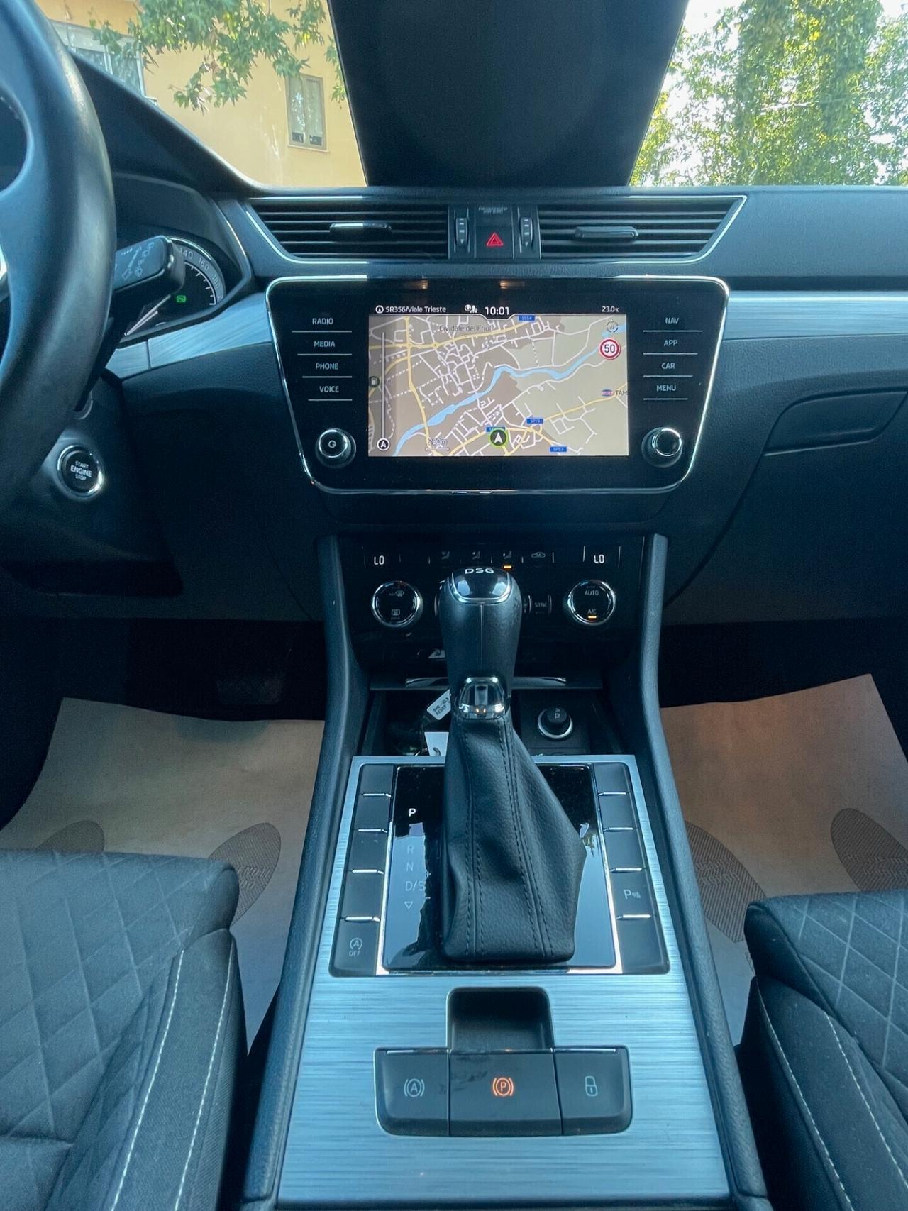 Skoda Superb 2.0 TDI 150 CV DSG Wagon Executive