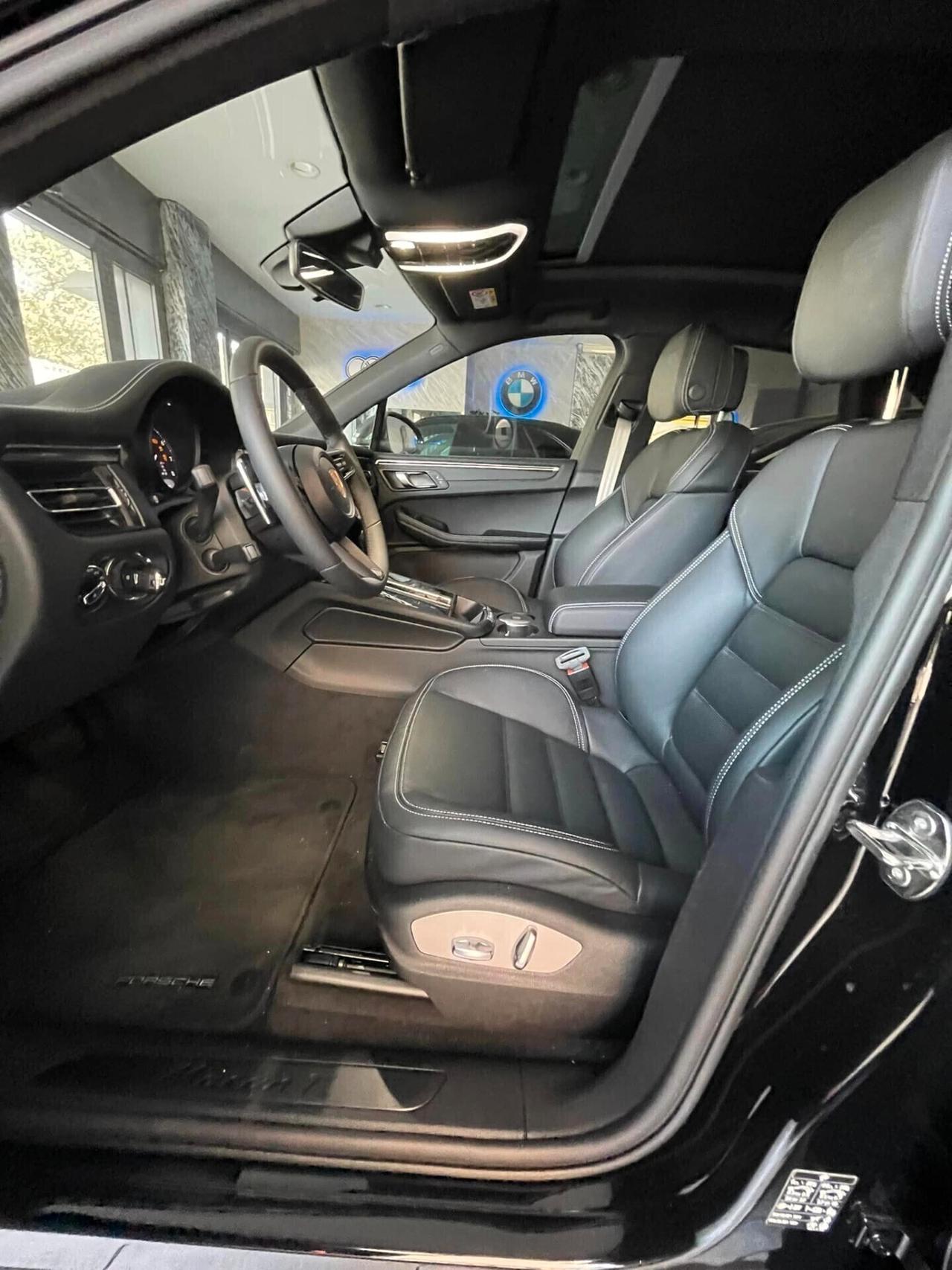 Porsche Macan T 265 cv modello 2024 sportpacket tetto pelle totale