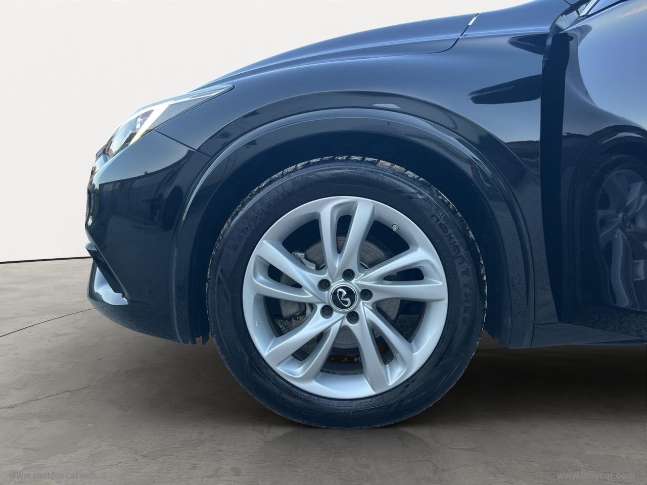 INFINITI Q30 1.5d DCT Premium