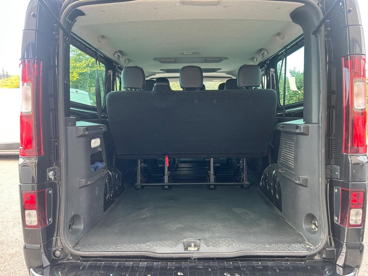 Opel Vivaro 29 1.6 CDTI 9 Posti Gancio Traino Extra long