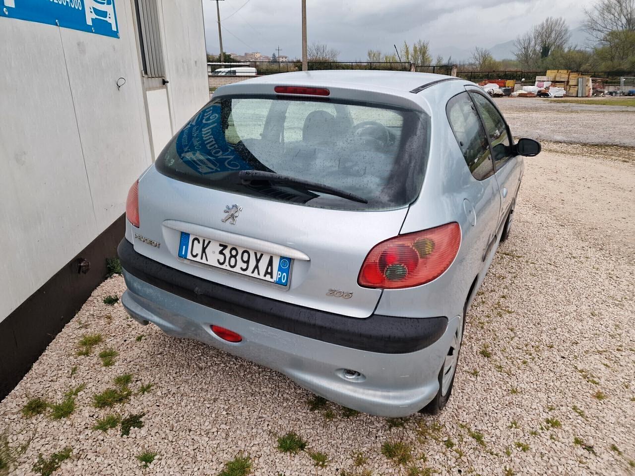 Peugeot 206 1.1 3p. XT