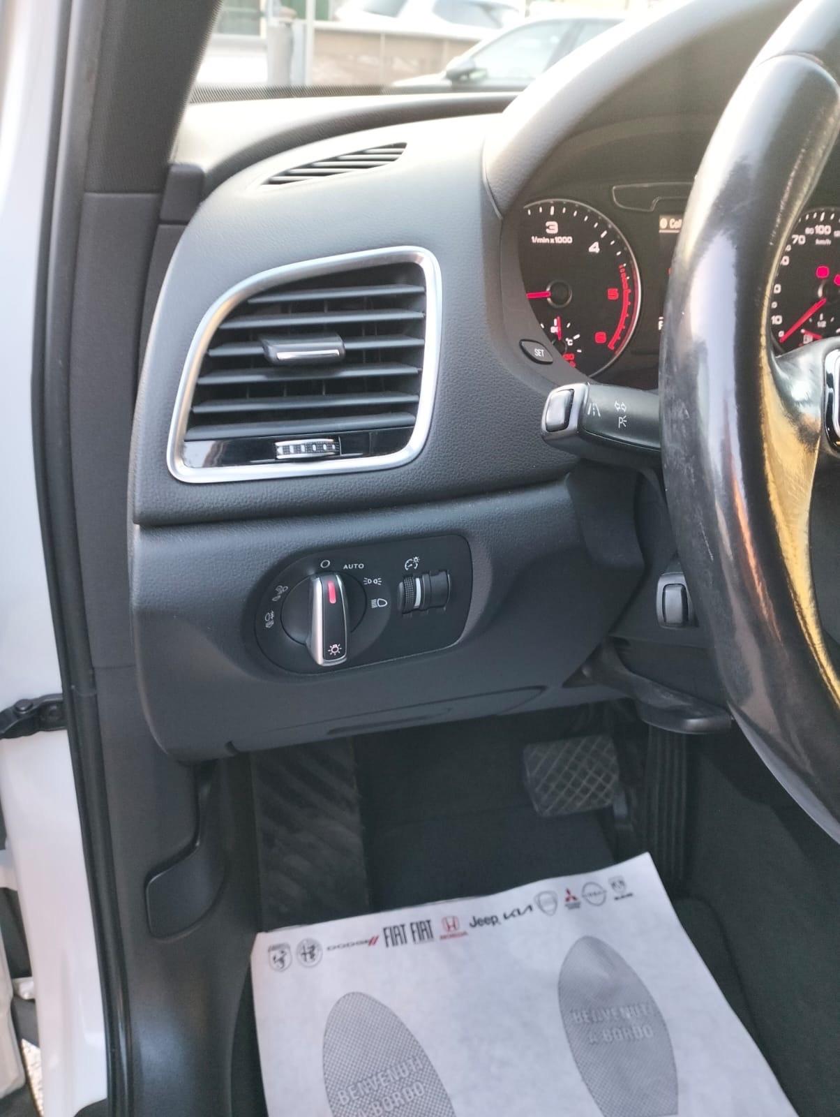 Audi Q3 S - LINE