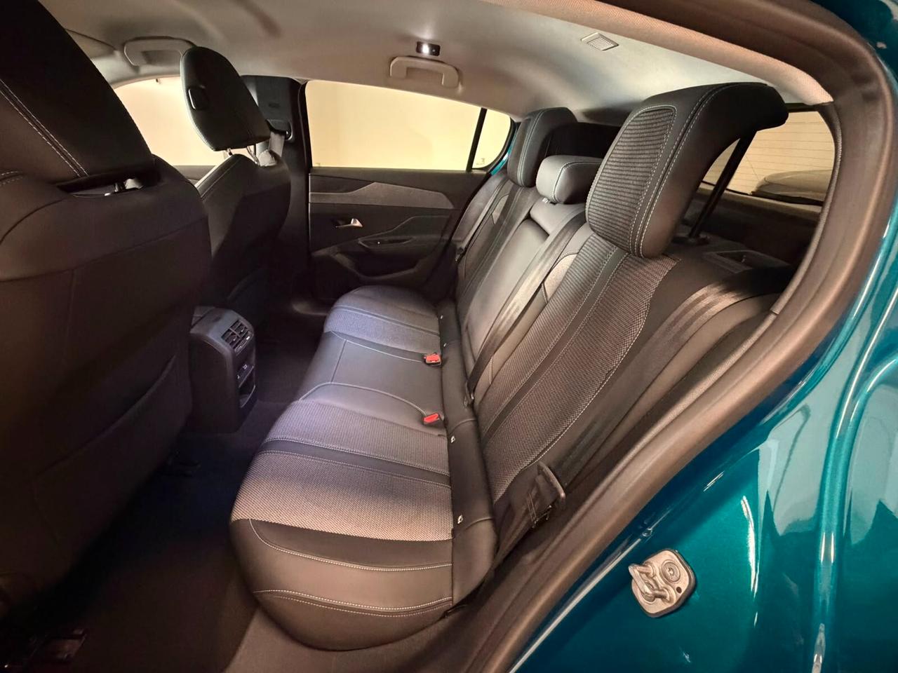 Peugeot 308 PureTech Turbo 130 S&S Allure rate da 170 € al mese