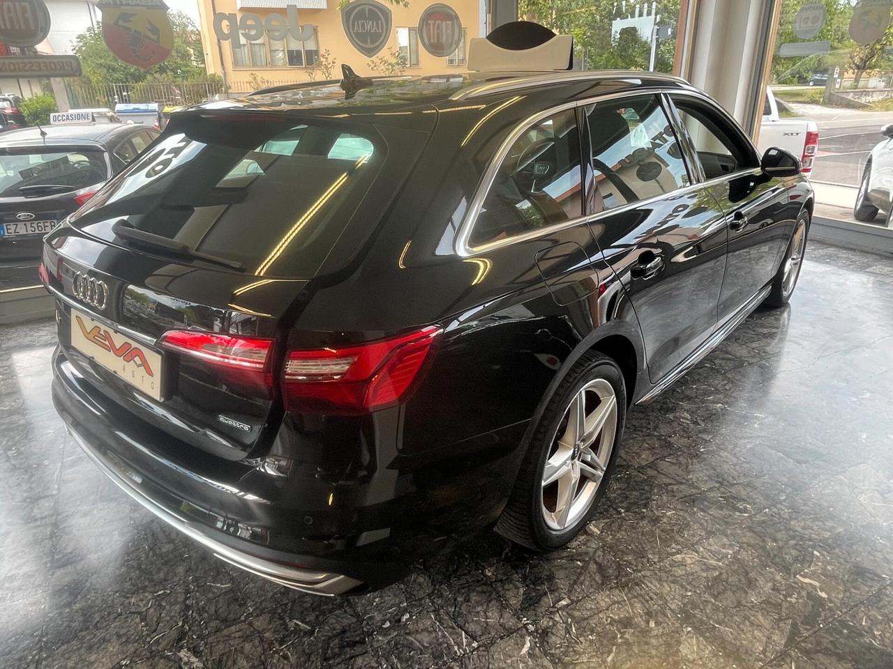 Audi A4 Avant 40 TDI quattro S tronic Business Advanced