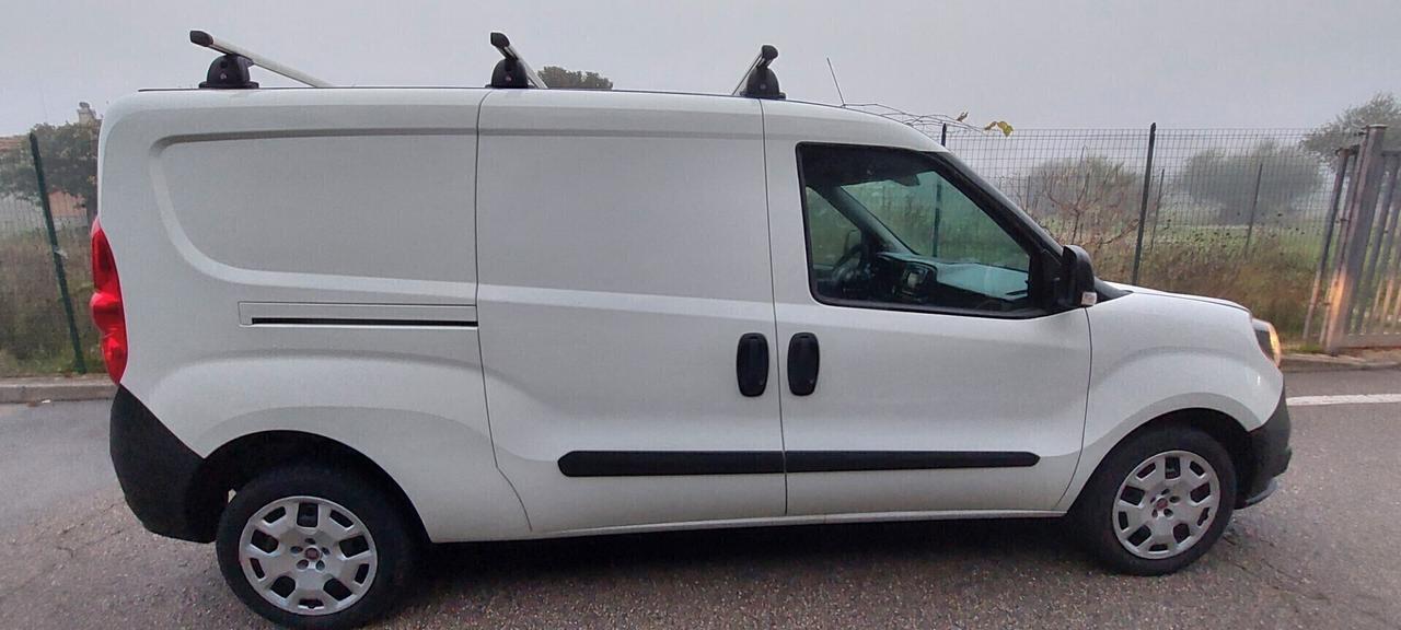 DOBLO" MAXI CARGO 3 POSTI 1,4 T-JET 120 CV METANO DI SERIE POCHI KM PARI AL NUOVO FULL FULL