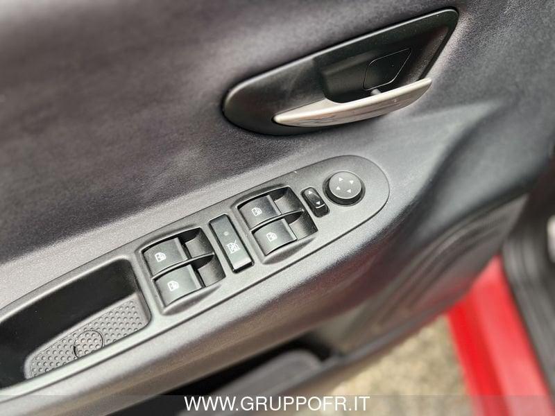 Lancia Ypsilon 1.0 FireFly 5 porte S&S Hybrid Ecochic Gold