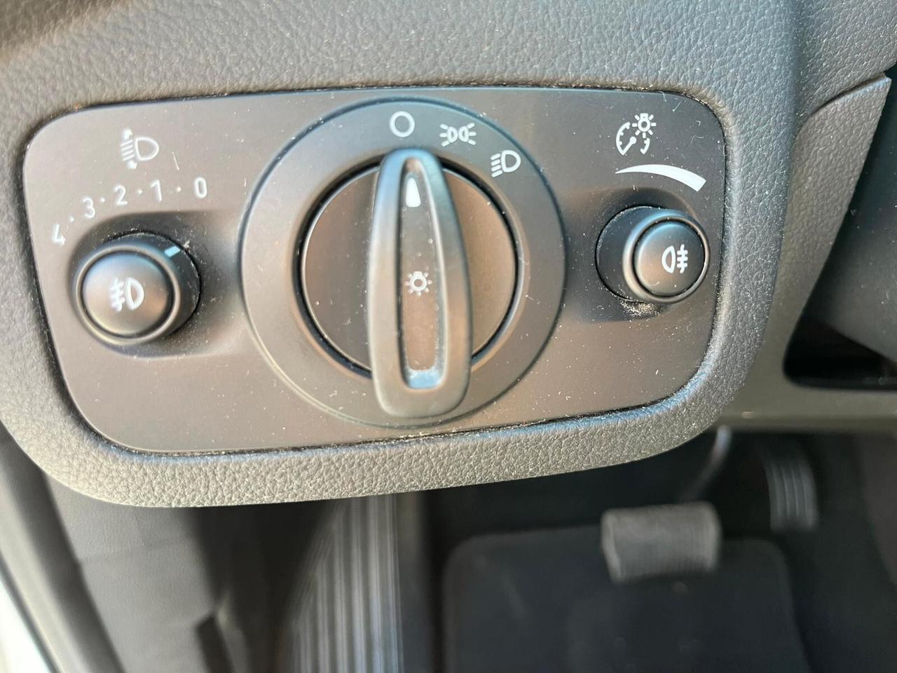 Ford Kuga 2.0 TDCI 120 CV S&S 2WD Powershift Business