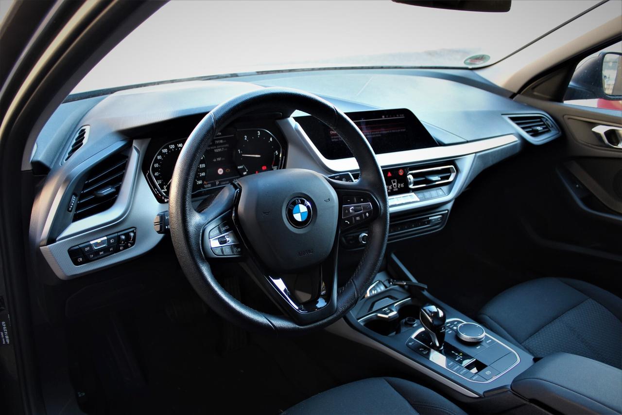 Bmw 118 118d 5p. Business Advantage