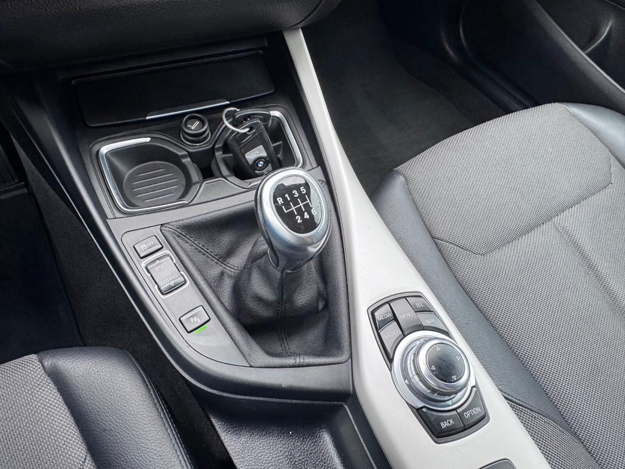Bmw 218i Cabrio Advantage NAVI,TEIL-LEDER,18"LM