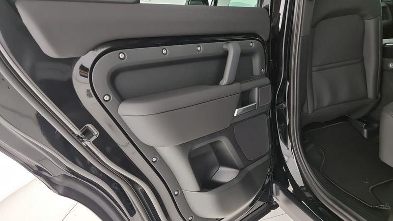 Land Rover Defender 110 3.0D I6 200 CV AWD Auto X-Dynamic SE