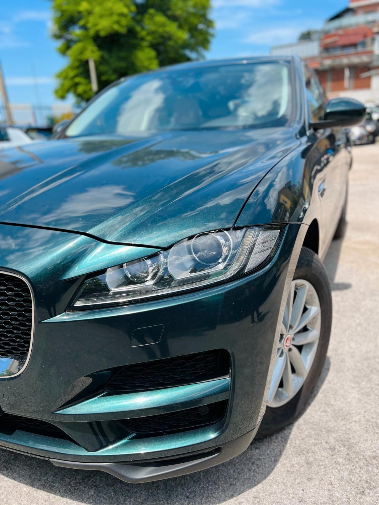 Jaguar F-Pace 2.0 D 180 CV AWD aut. Prestige