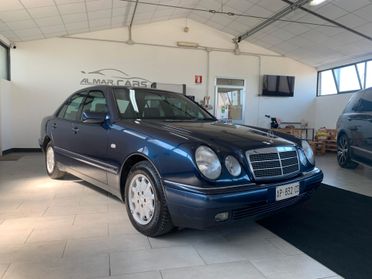 Mercedes-benz E 250 diesel cat Elegance