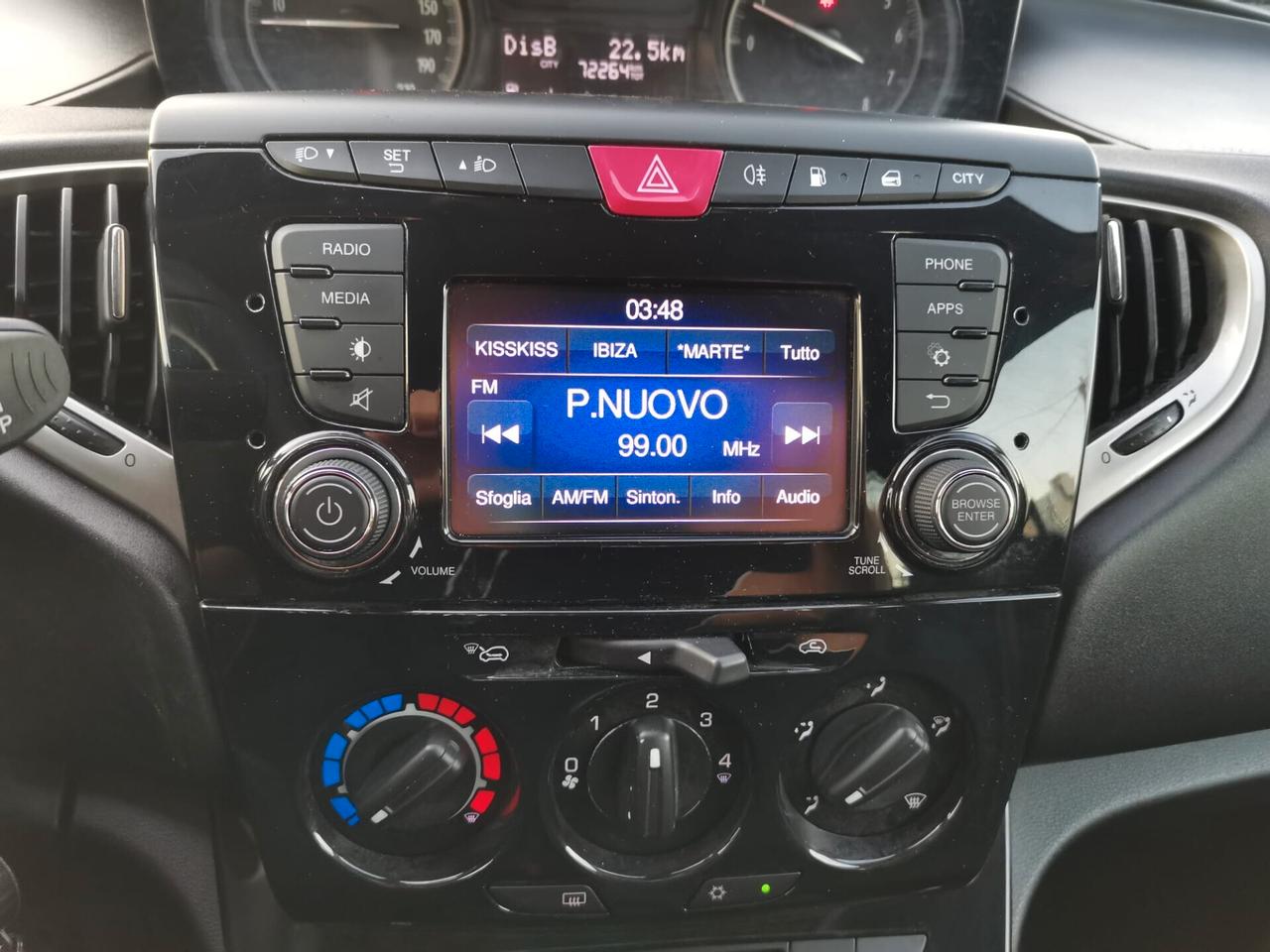 Lancia Ypsilon 1.2 69 CV 5 p. GPL Ecochic Gold