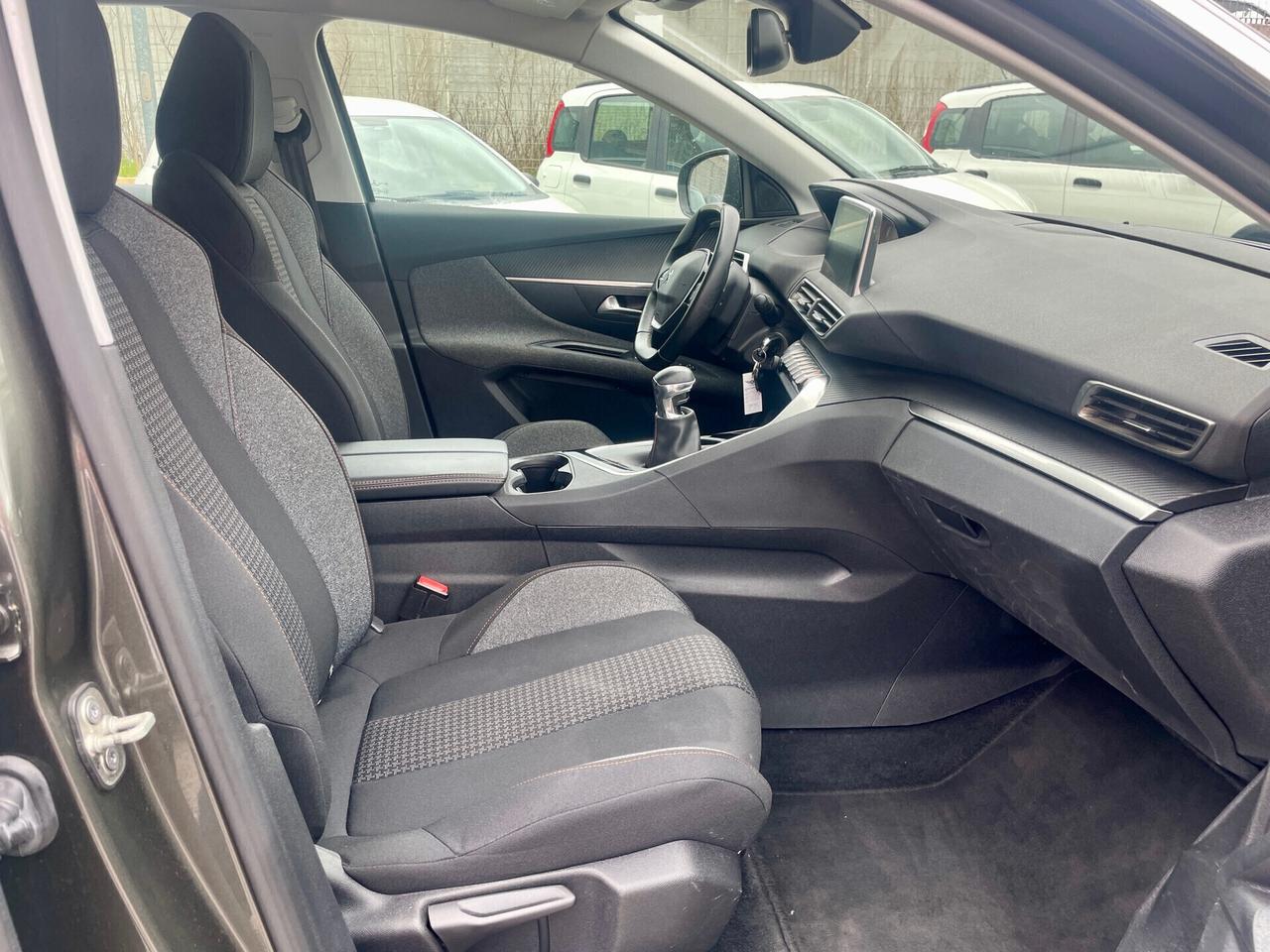 Peugeot 3008 HDi 130cv 6m km 101000 NAVI