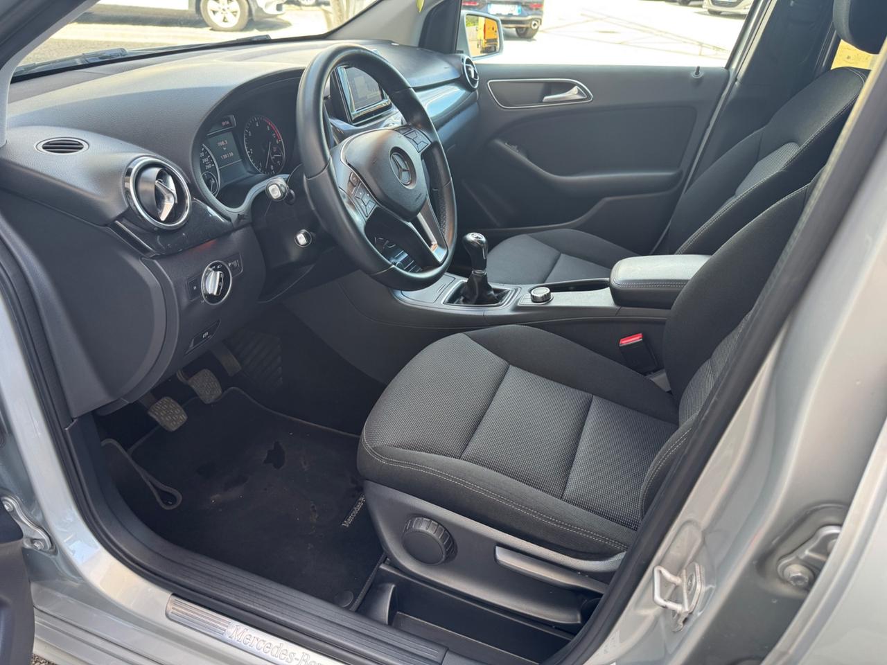 Mercedes-benz B 180 d Premium 2015