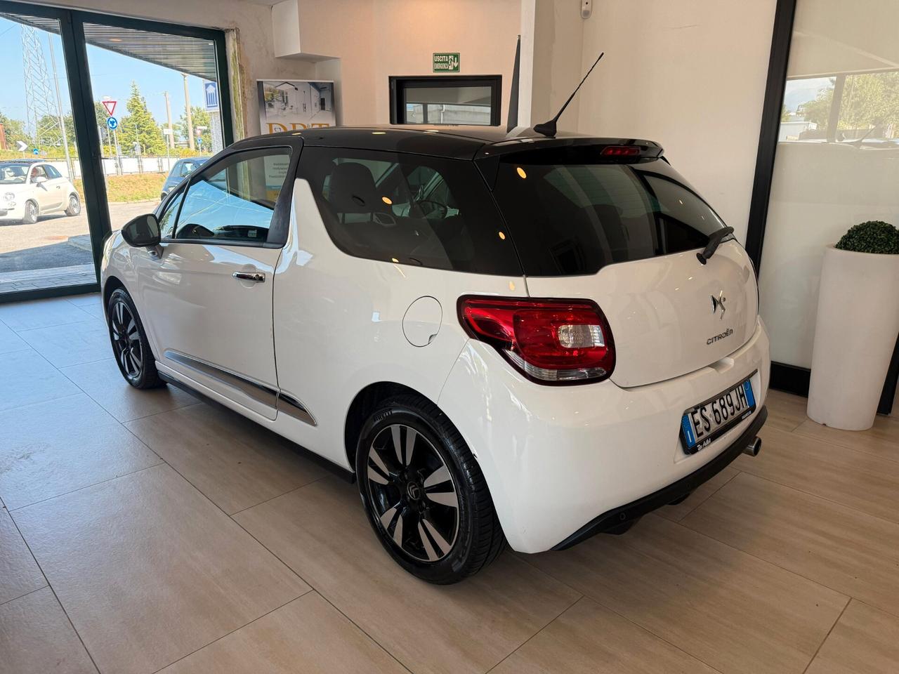 Ds DS3 3 1.2 VTi 82 Just Black