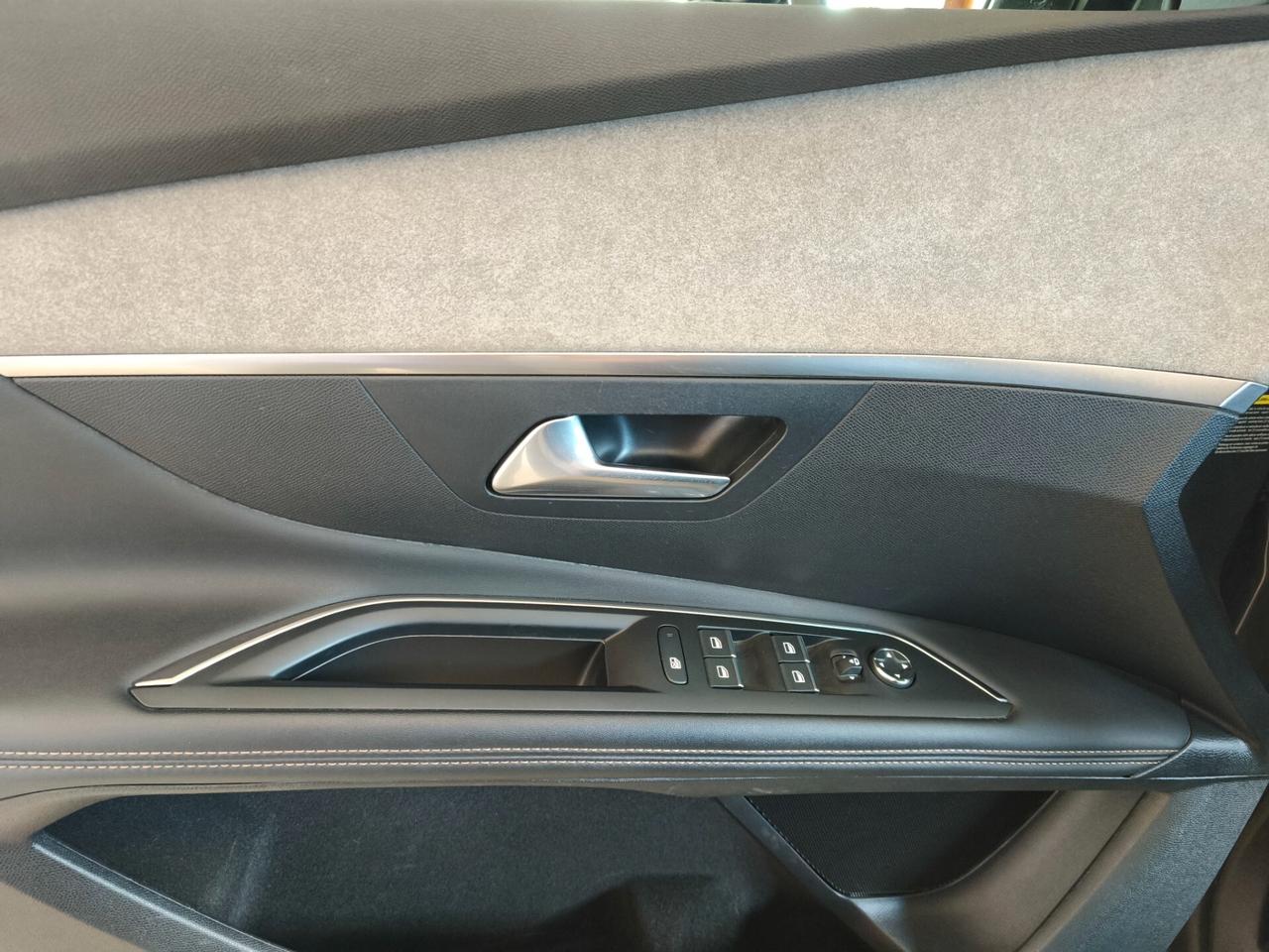 Peugeot 3008 PureTech Turbo 130 S&S EAT8 GT