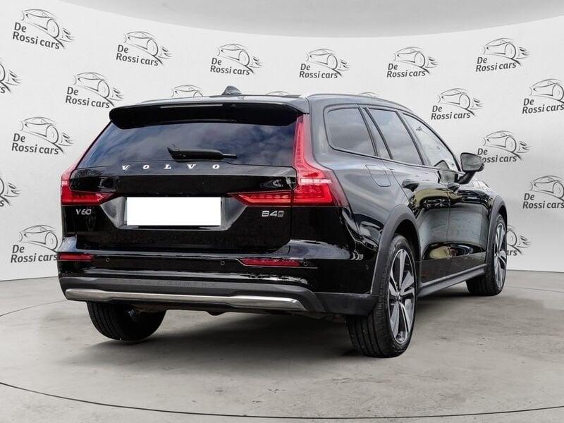 Volvo V60 Cross Country B4 (d) AWD automatico