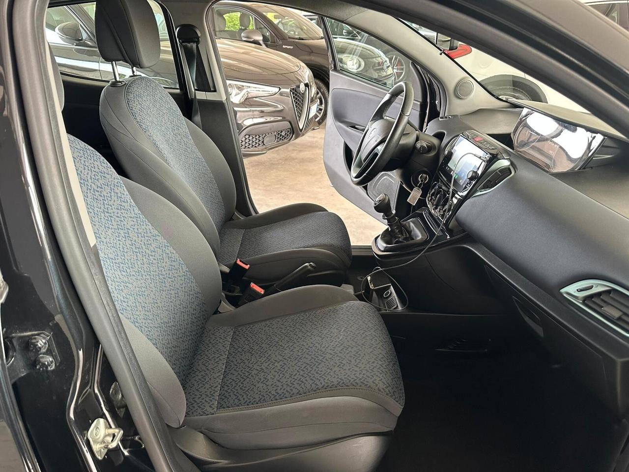 LANCIA YPSILON 1.0 FIREFLY 70CV HYBRID 2023