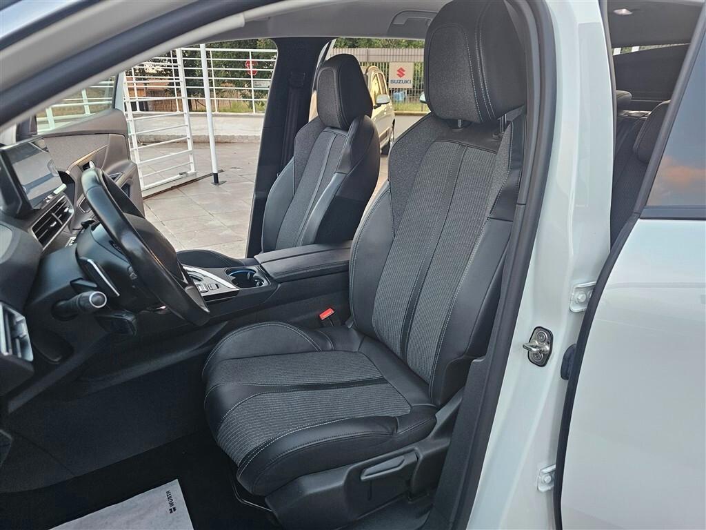 PEUGEOT 3008 BlueHDI 130 EAT8 S&S Allure Pack Aziendale Iva Deducibile