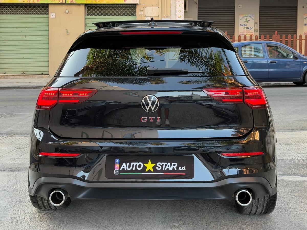 Volkswagen Golf 8 GTI 2.0 TSI 245CV