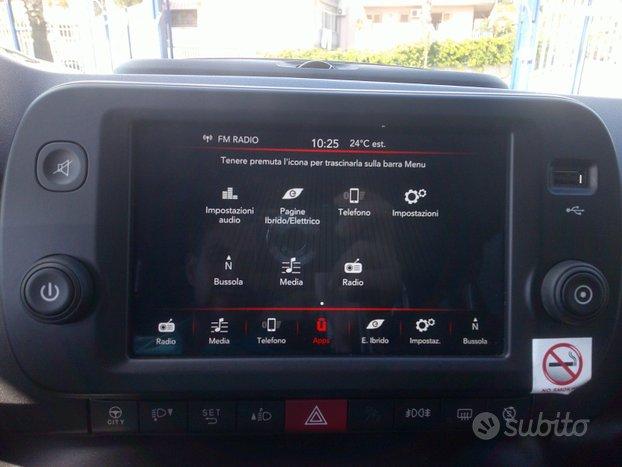 Fiat Panda 1.0 69cv firefly hybrid schermo touch 7"