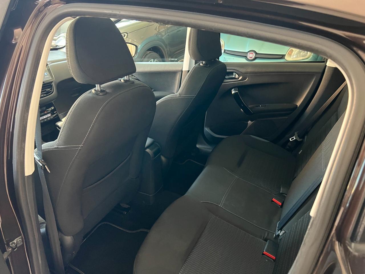 Peugeot 208 1.6 e-HDi 115 CV Stop&Start 5 porte Allure