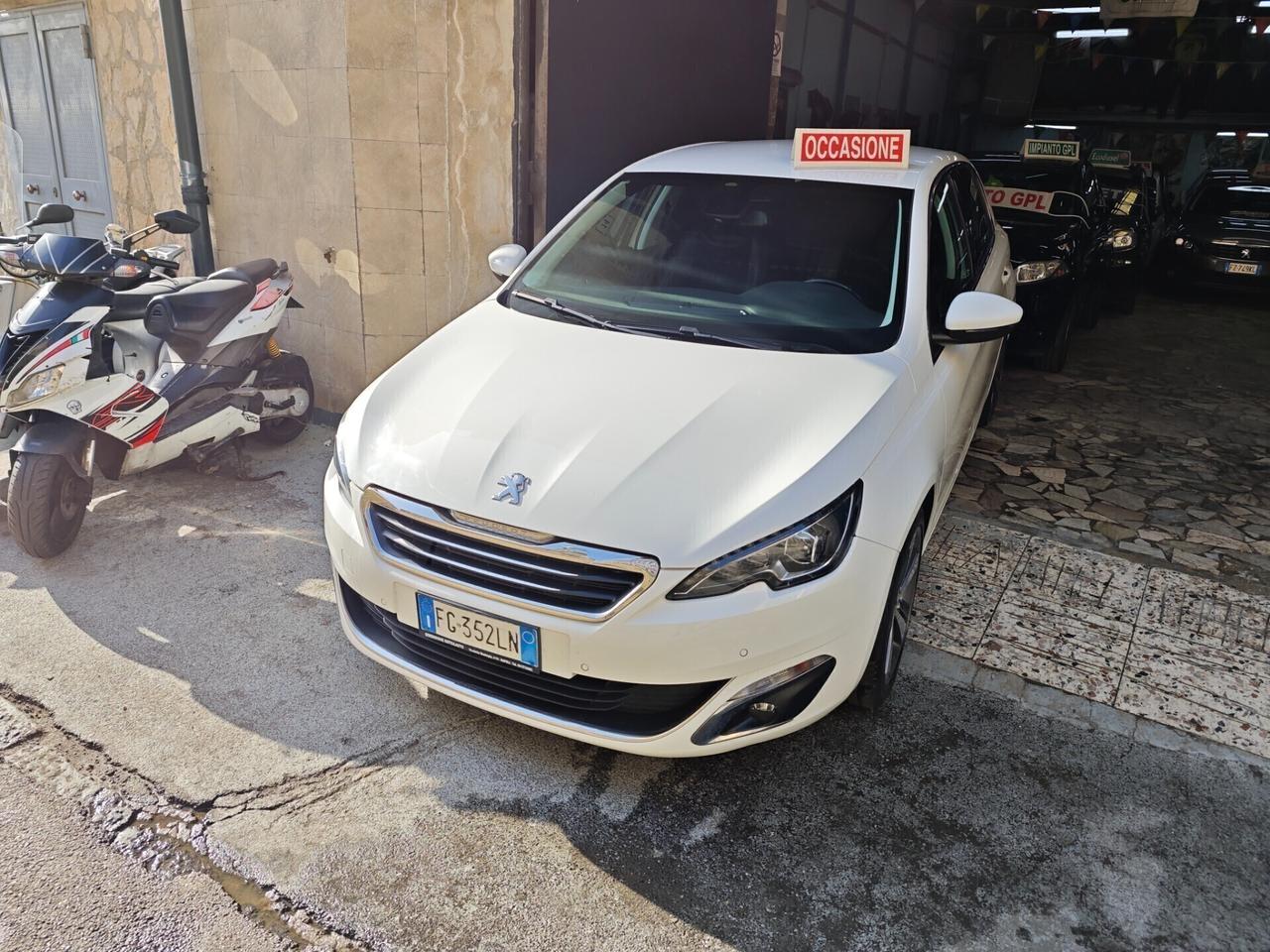 Peugeot 308 BlueHDi 120 S&S Allure