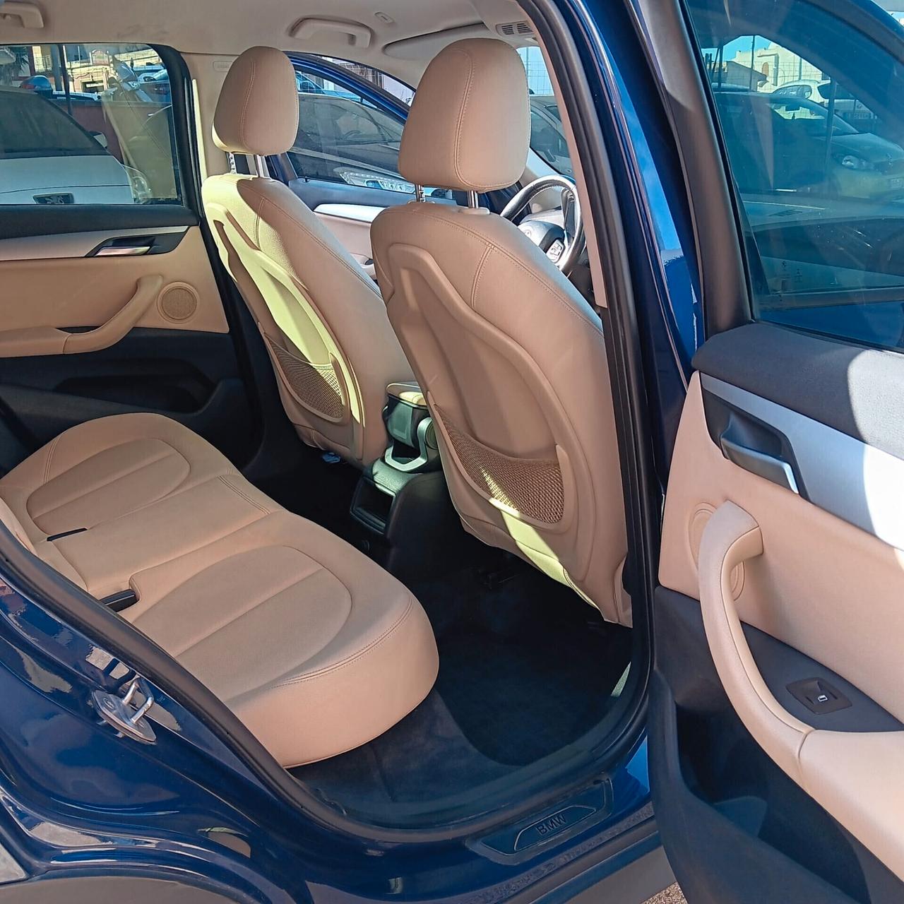 Bmw X1 sDrive18d Advantage-2016