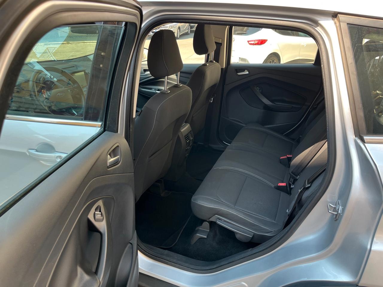 Ford Kuga 1.5 TDCI 120 CV S&S 2WD Business