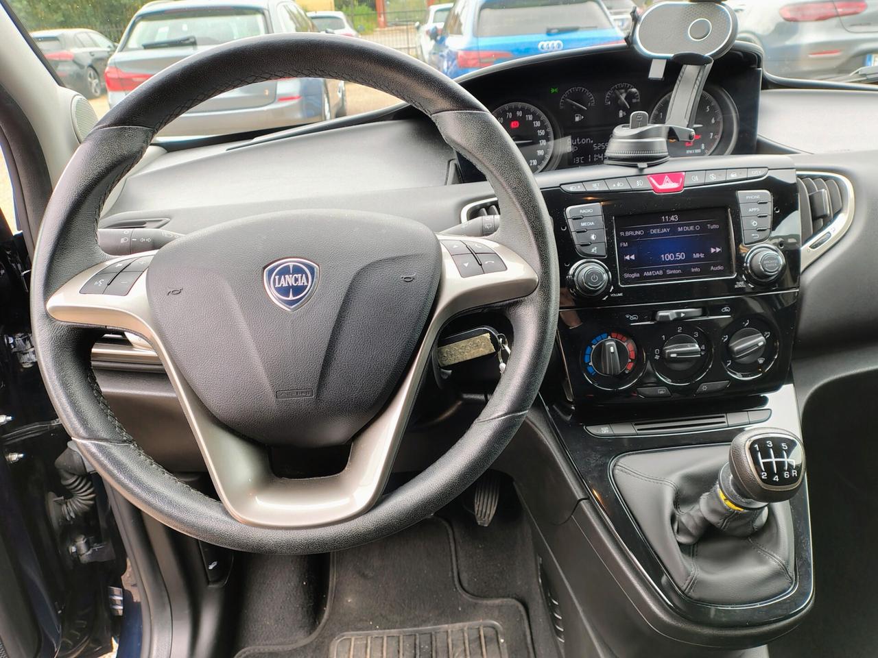 Lancia Ypsilon 1.0 FireFly 5 porte S&S Hybrid Ecochic Gold